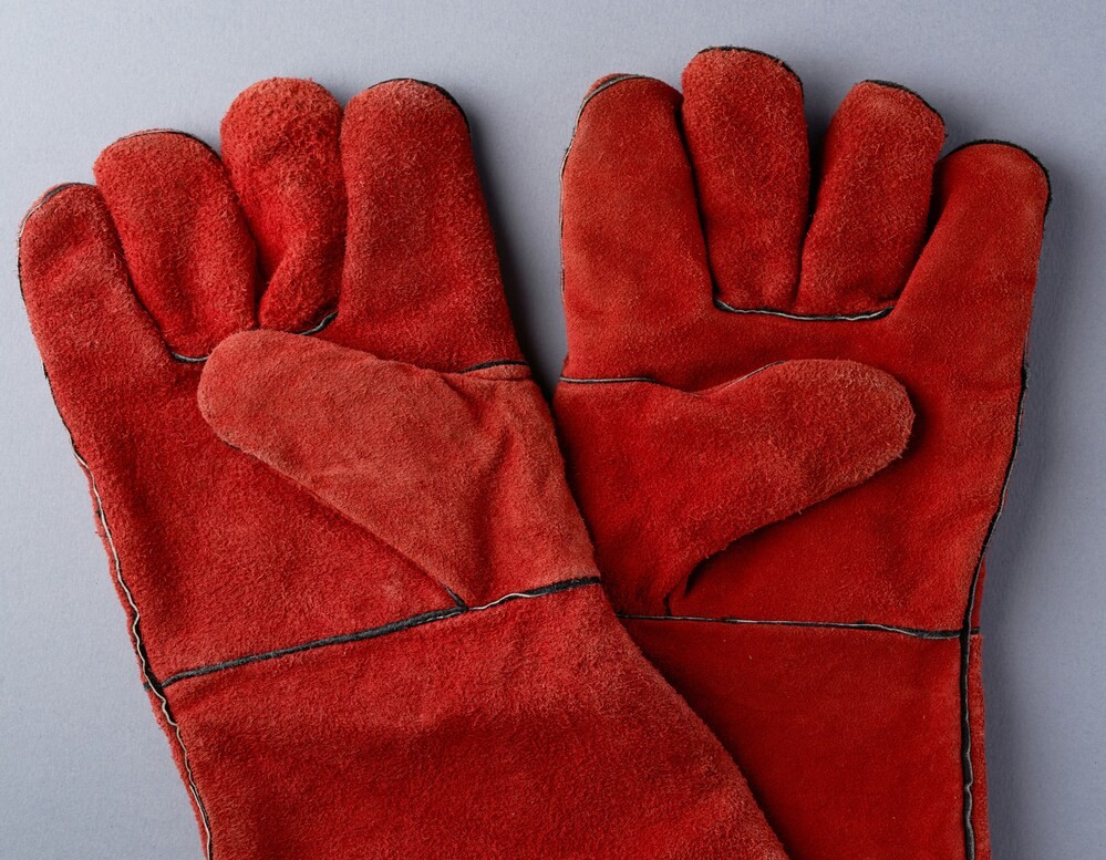 TimelessTrend Leather Gloves
